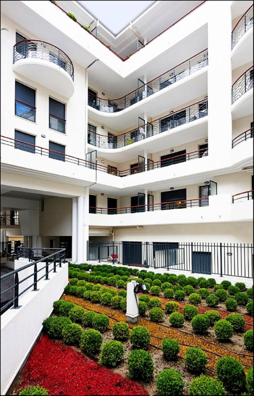 Palais Liberte Apartment Nisa Exterior foto
